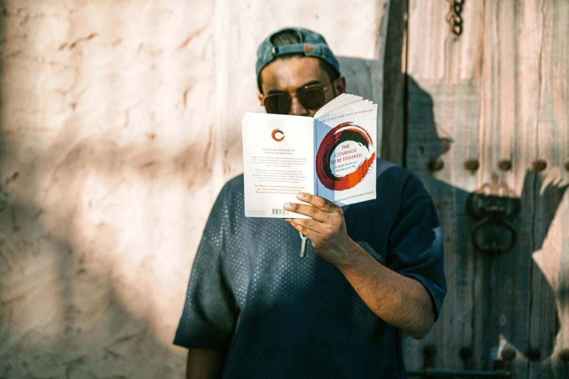 Mindfulness książka – najlepsze pozycje książkowe o uważności i redukcji stresu - ilustracja artykulu